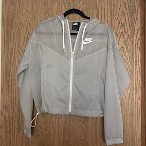 Nike Crop Windbreaker